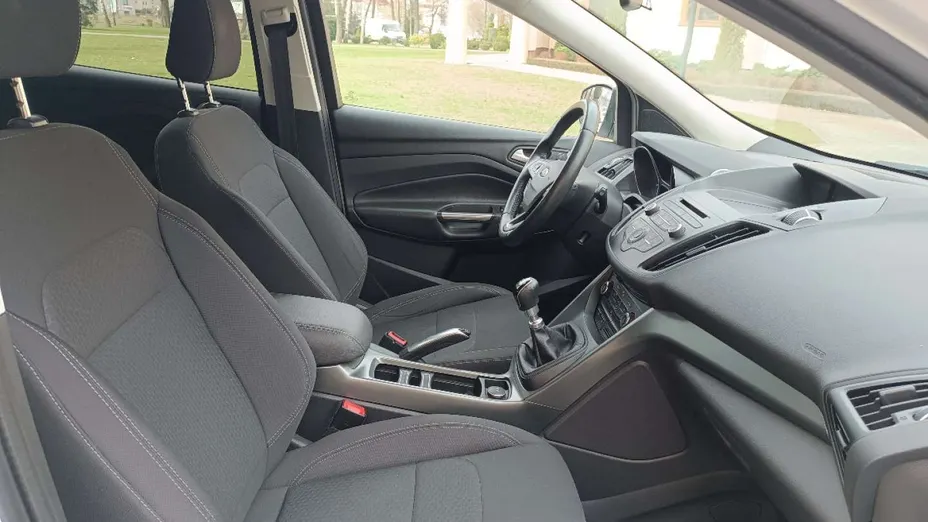 FORD Kuga -