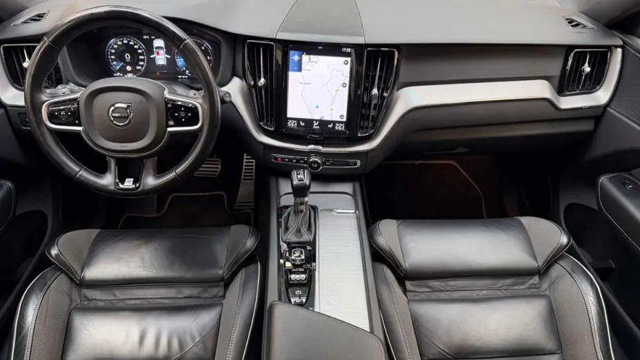 VOLVO XC60 -