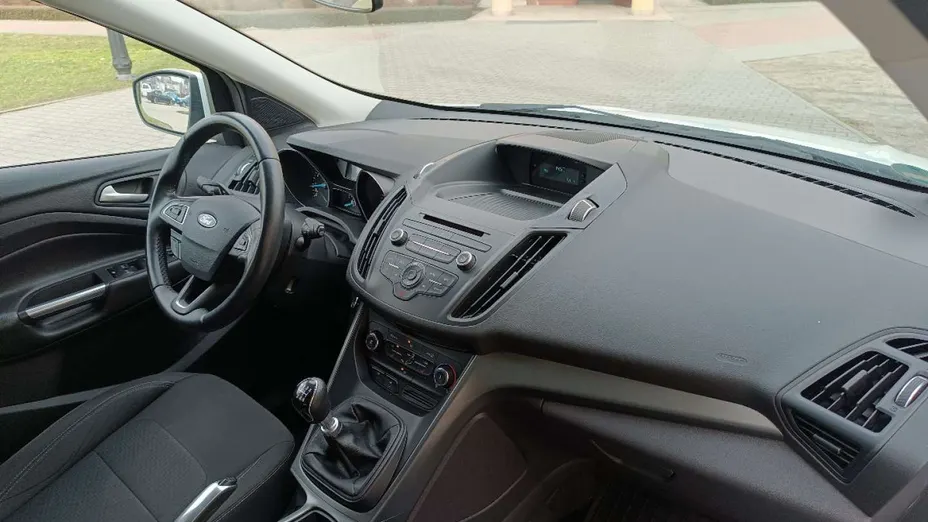 FORD Kuga -