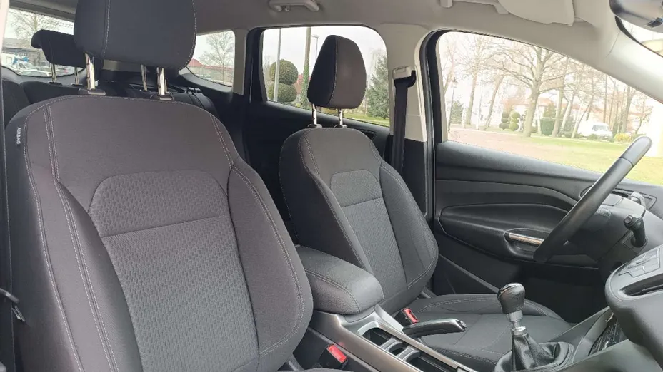 FORD Kuga -