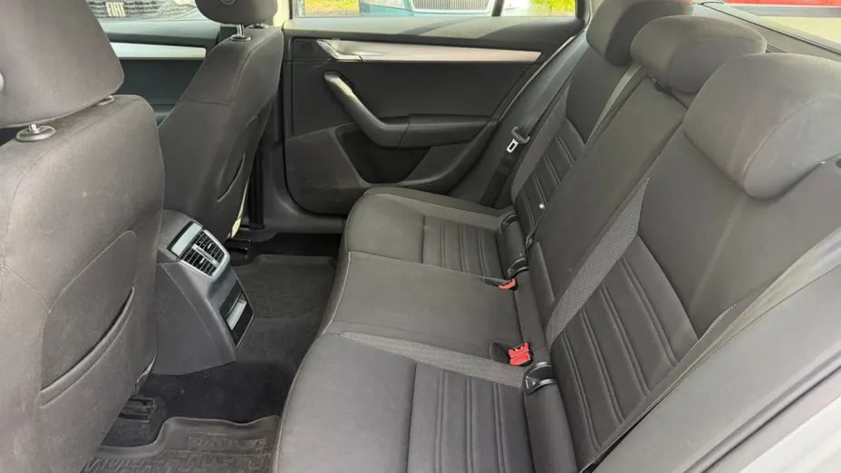 SKODA Octavia -