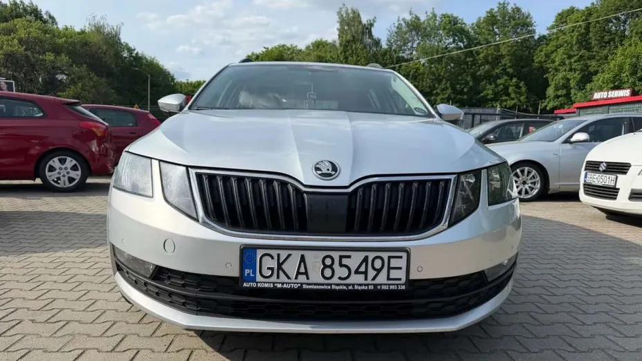 SKODA Octavia -