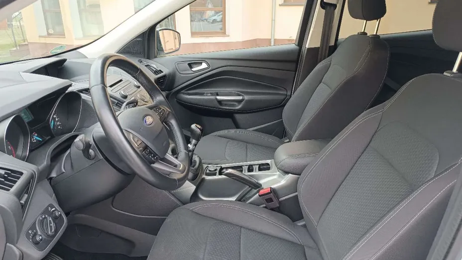 FORD Kuga -