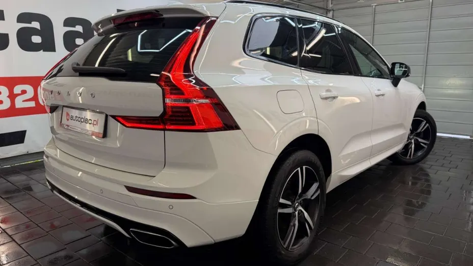 VOLVO XC60 -