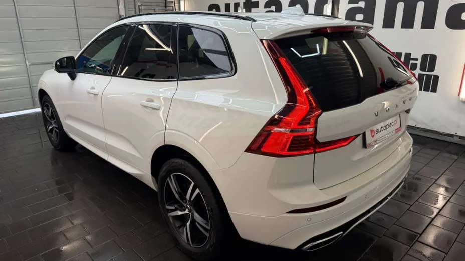 VOLVO XC60 -