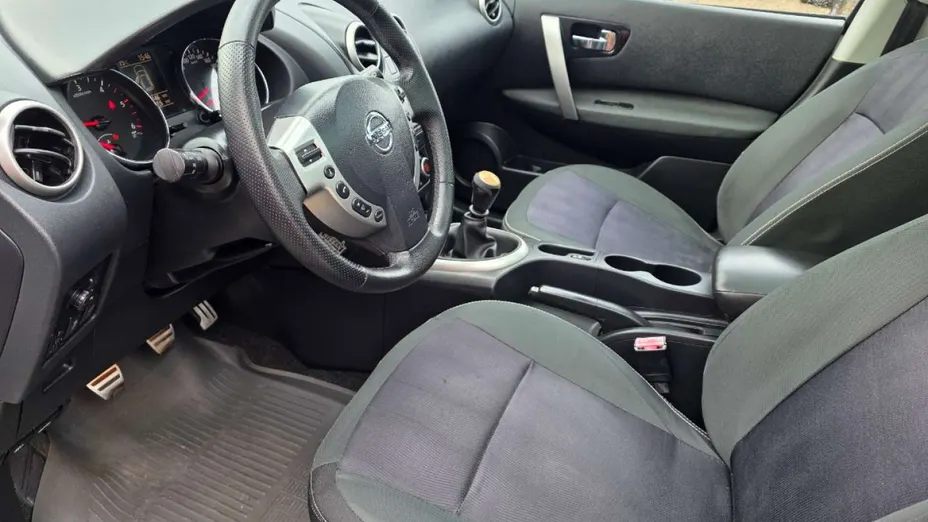 NISSAN Qashqai+2 -