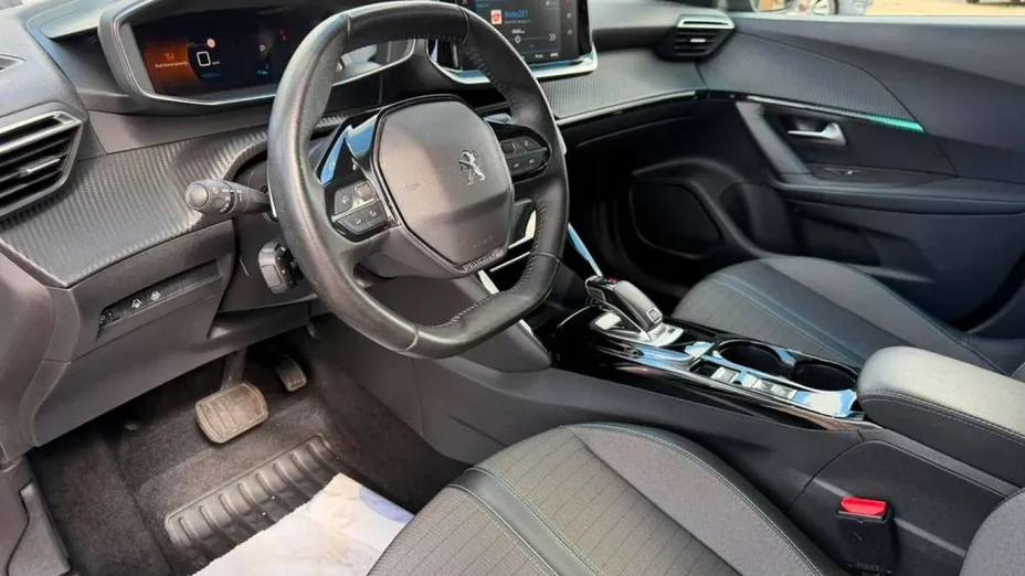 PEUGEOT 2008 -