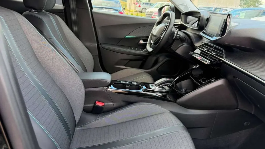 PEUGEOT 2008 -