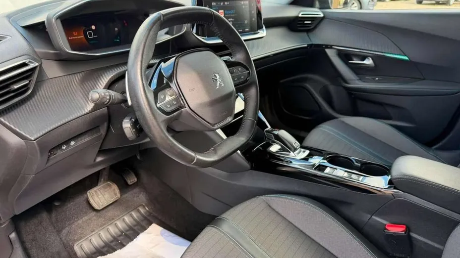 PEUGEOT 2008 -