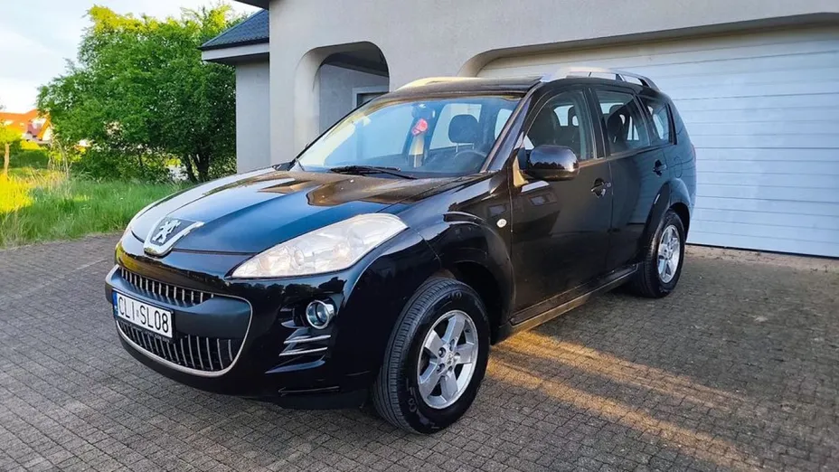 PEUGEOT 4007 -
