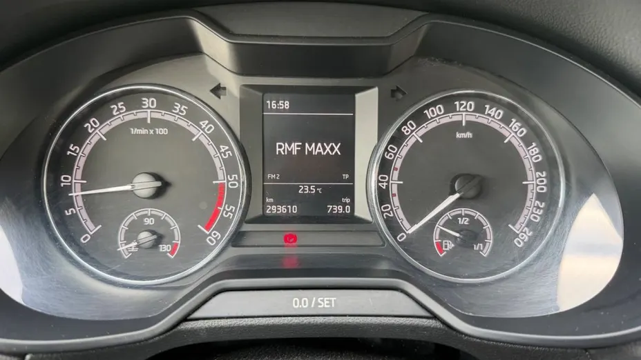 SKODA Octavia -