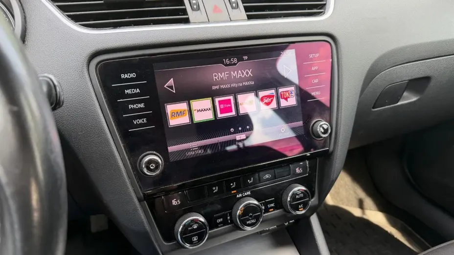 SKODA Octavia -