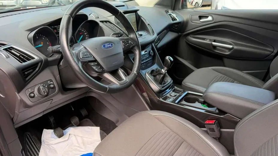 FORD Kuga -