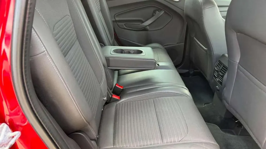 FORD Kuga -