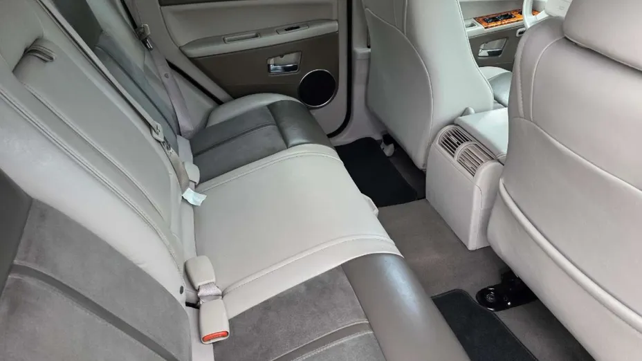 JEEP Grand Cherokee -