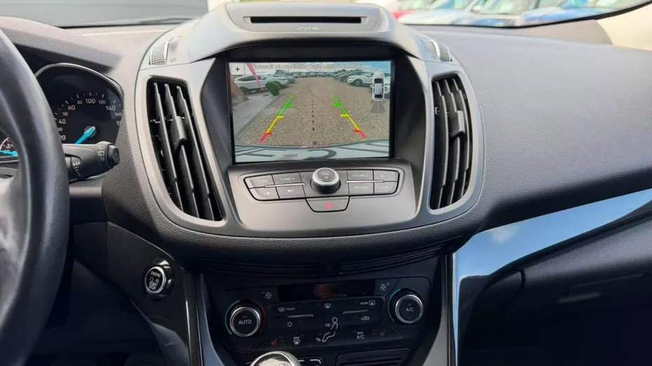 FORD Kuga -