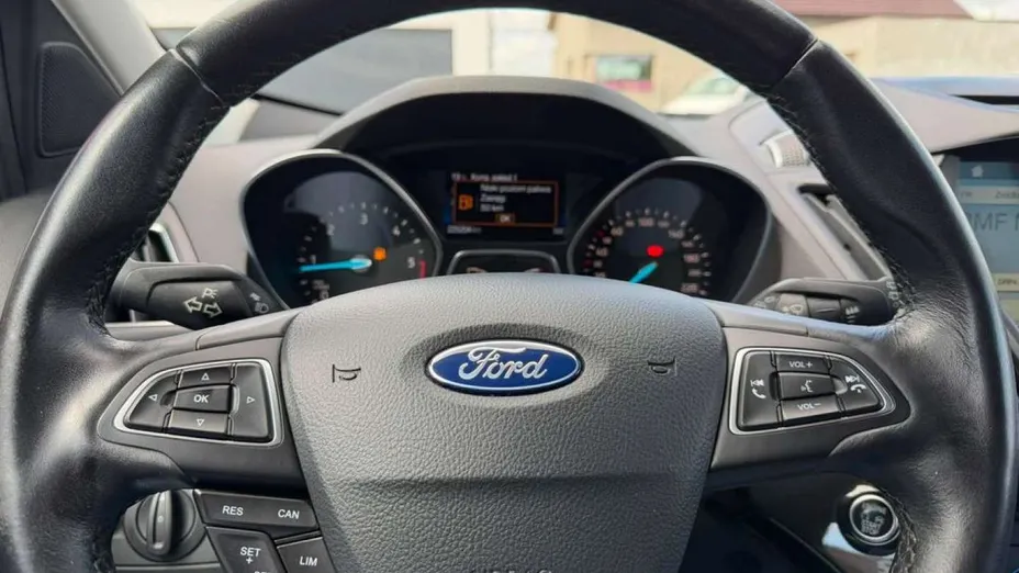 FORD Kuga -