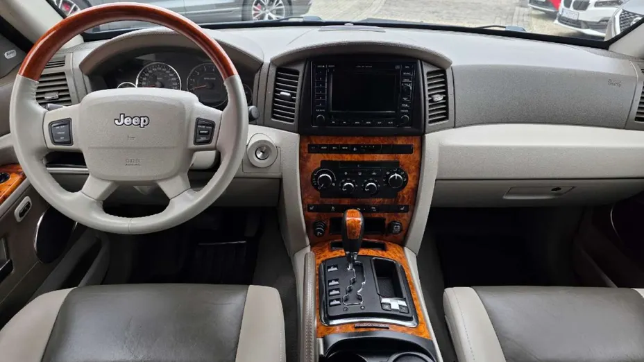 JEEP Grand Cherokee -