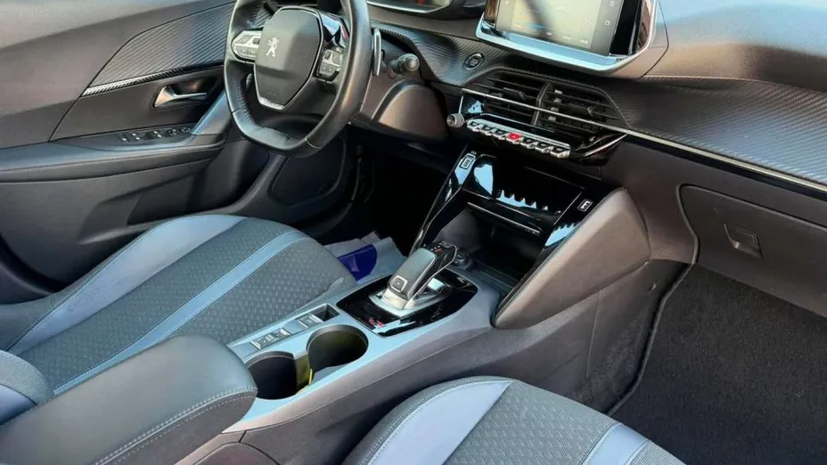 PEUGEOT 2008 -