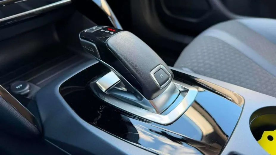 PEUGEOT 2008 -