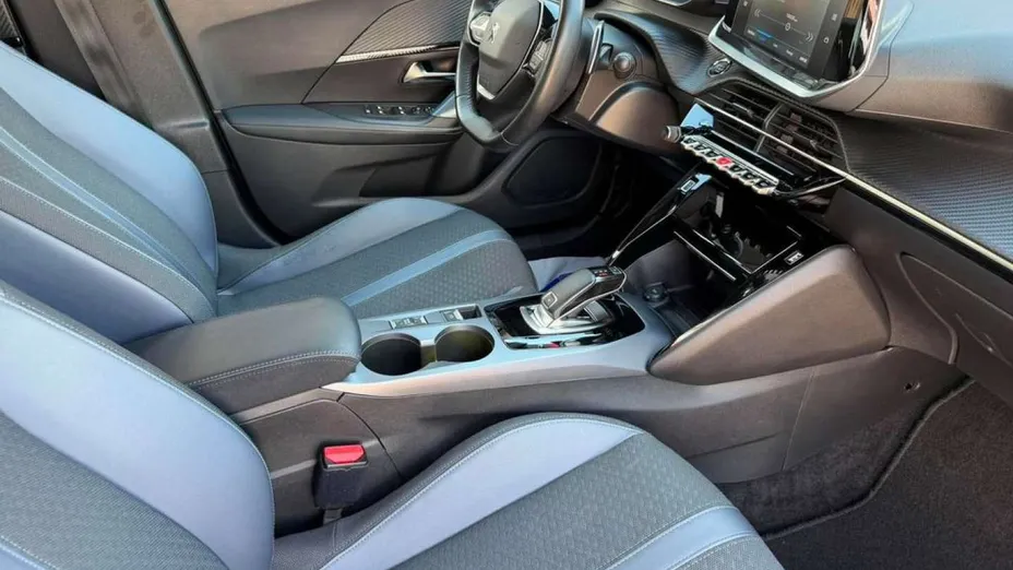 PEUGEOT 2008 -