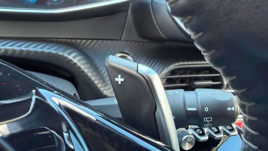 PEUGEOT 2008 -