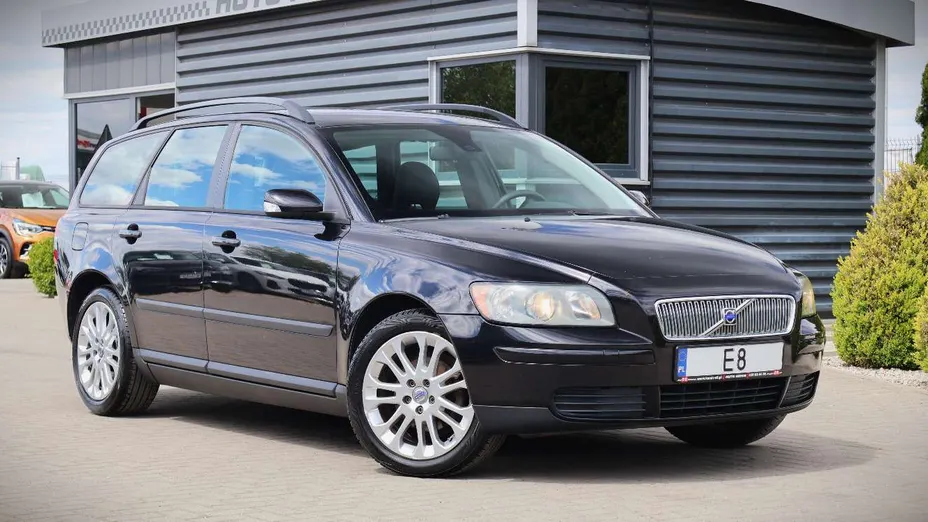 VOLVO V50 -