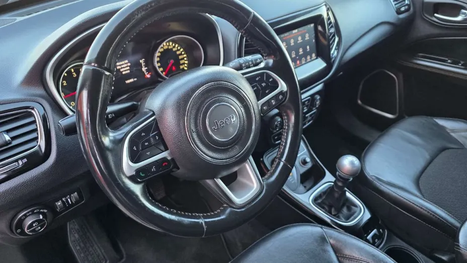 JEEP Compass -