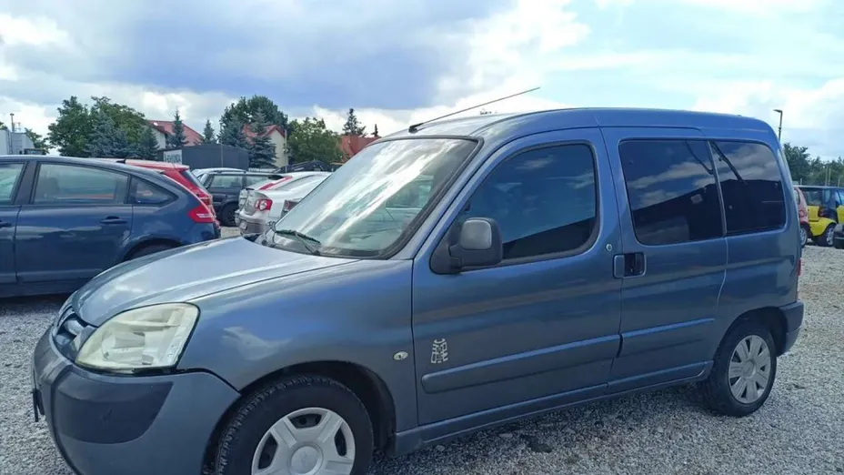 PEUGEOT Partner -