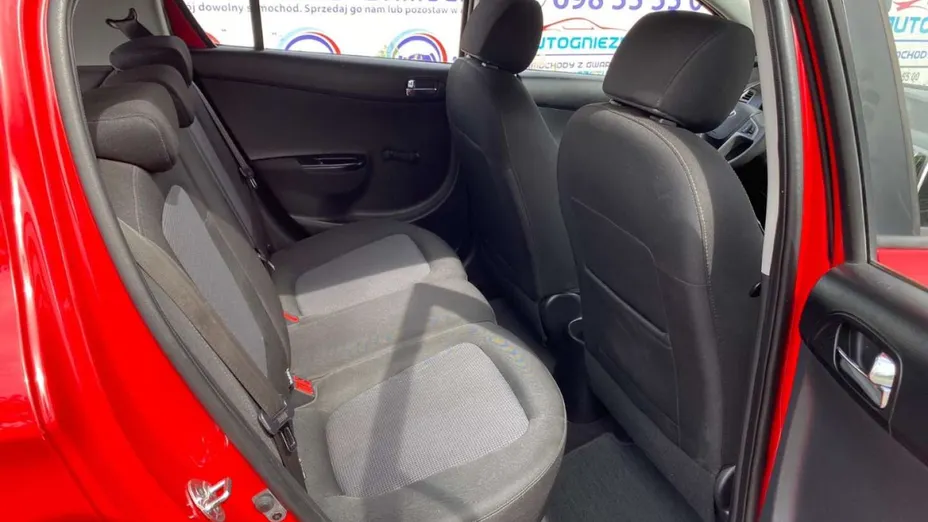 HYUNDAI i20 -