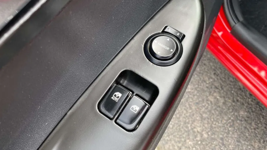 HYUNDAI i20 -