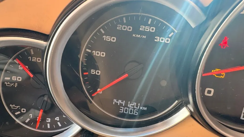 PORSCHE Panamera -