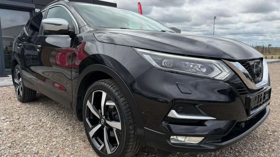NISSAN Qashqai -