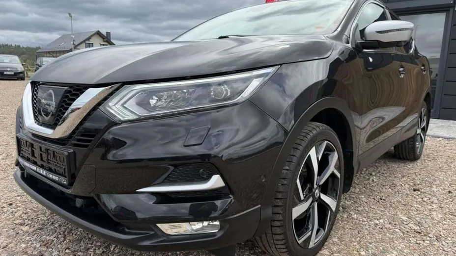 NISSAN Qashqai -