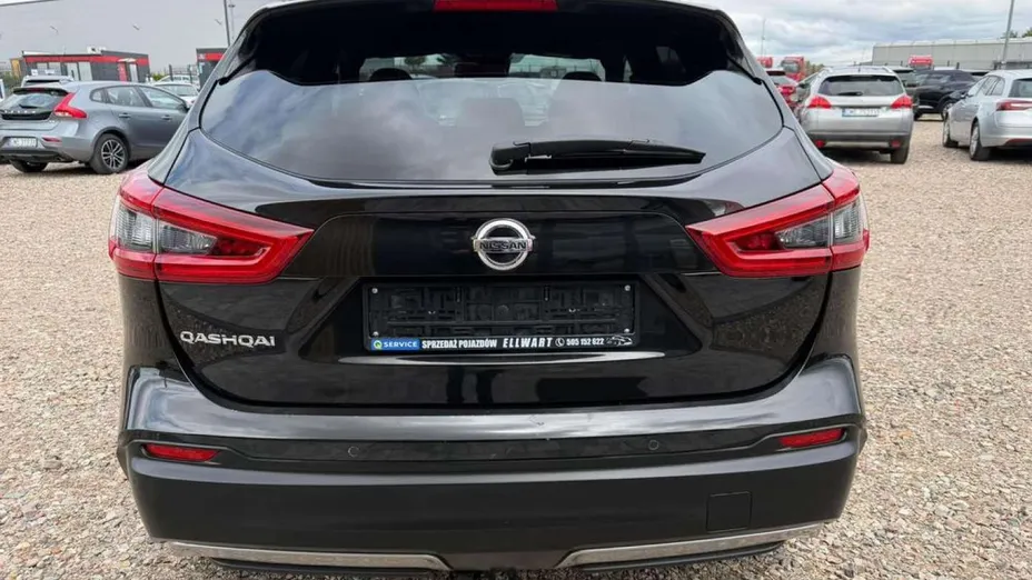 NISSAN Qashqai -