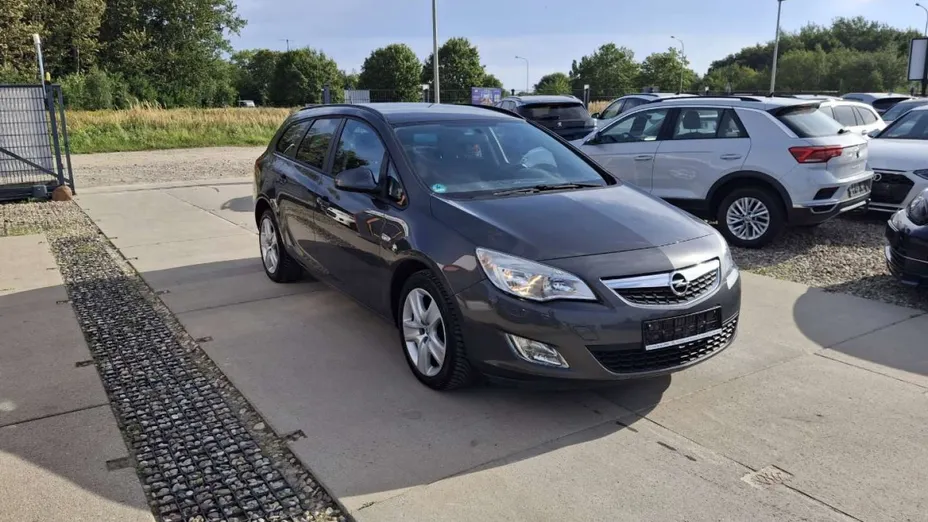 OPEL Astra -