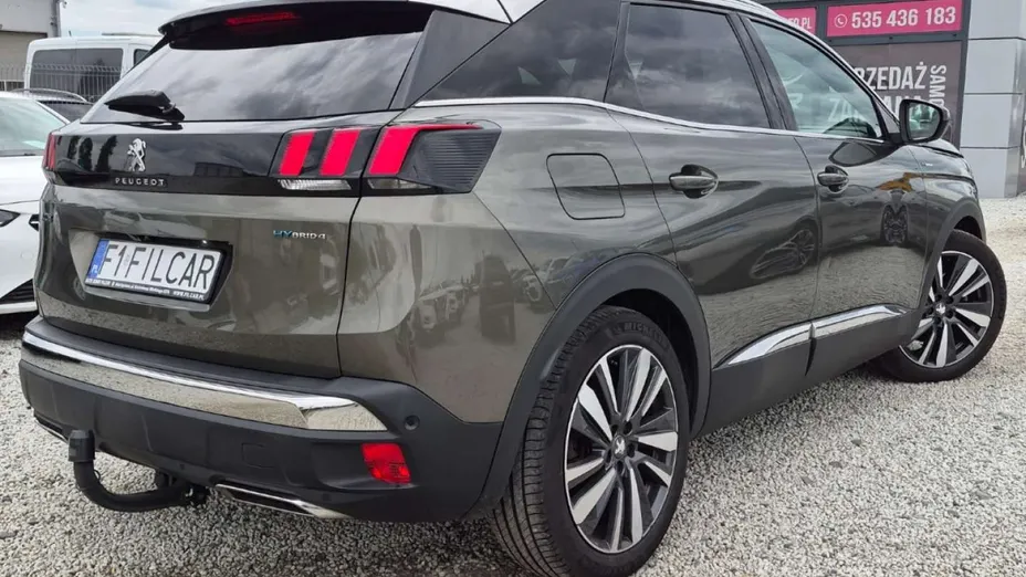 PEUGEOT 3008 -