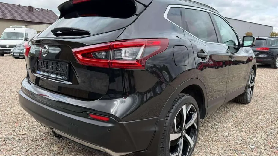 NISSAN Qashqai -