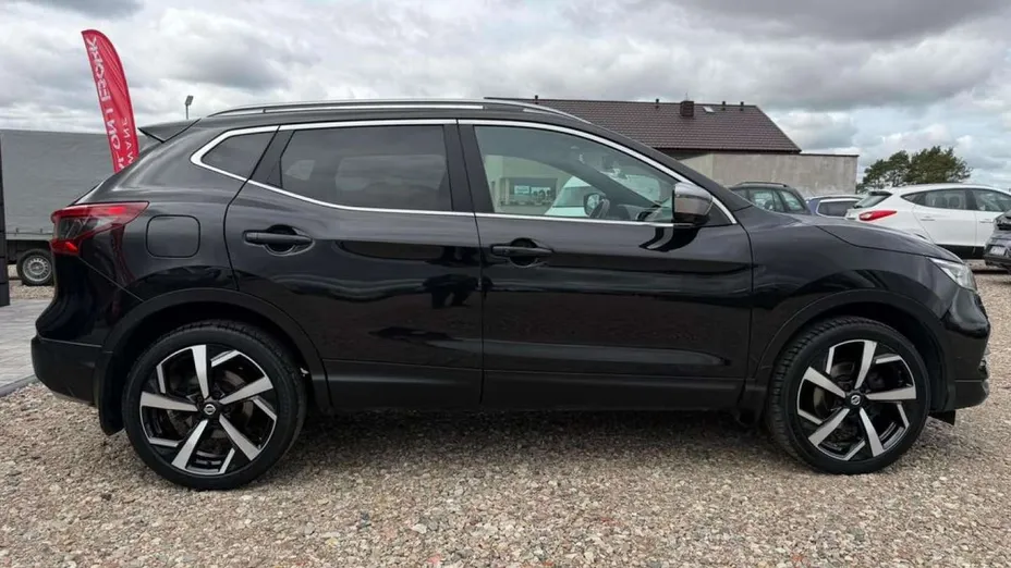 NISSAN Qashqai -