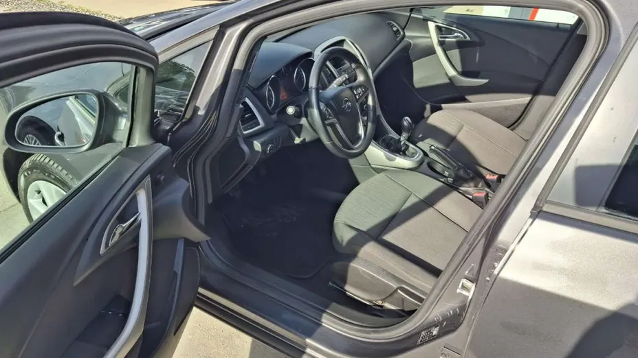 OPEL Astra -
