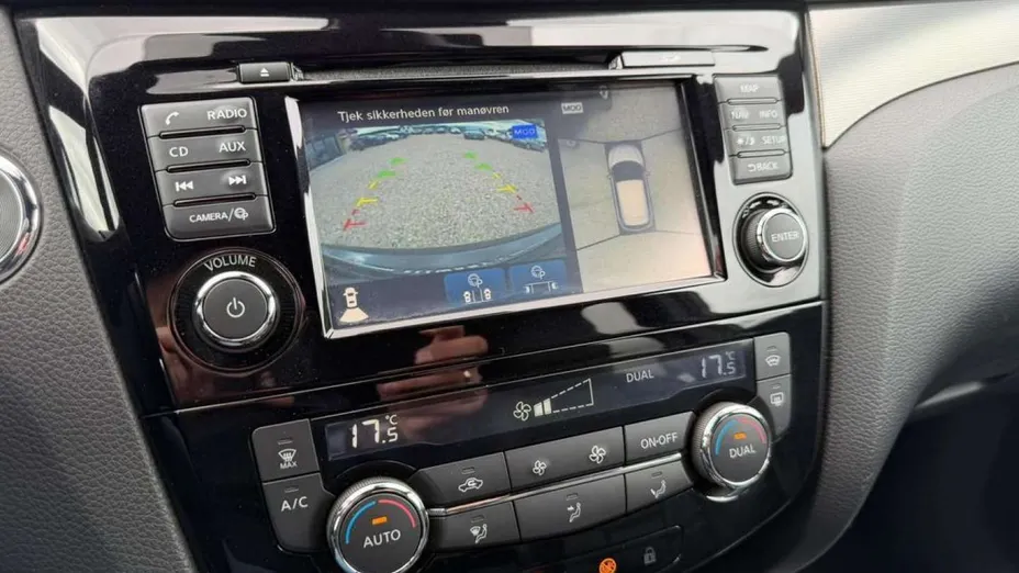 NISSAN Qashqai -