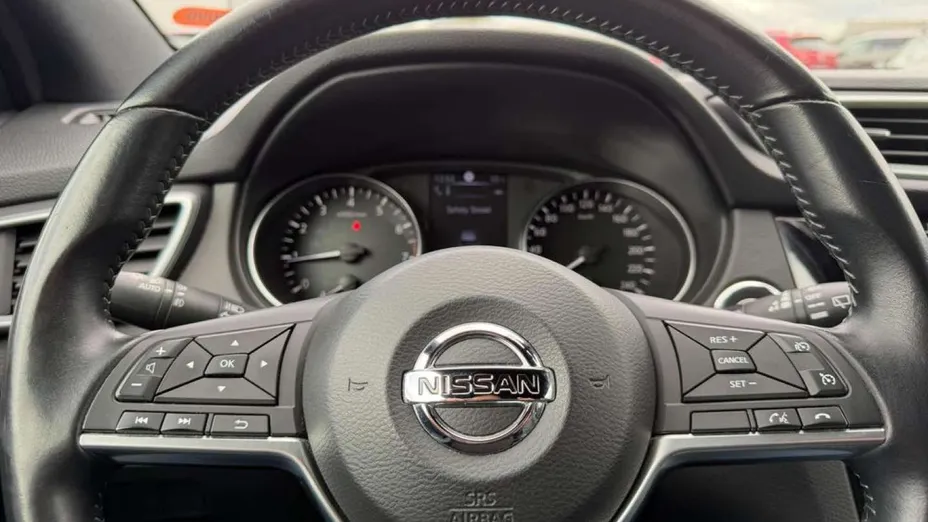 NISSAN Qashqai -