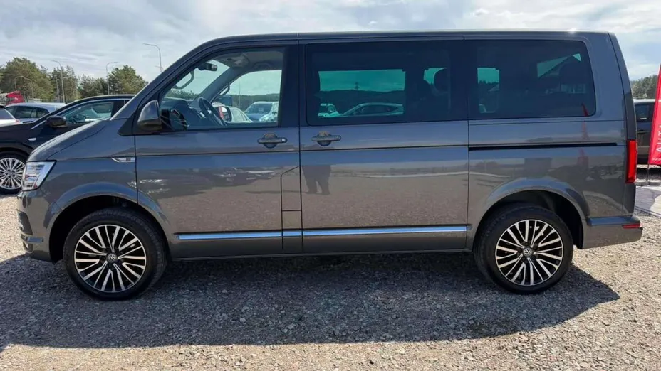 VOLKSWAGEN Multivan -