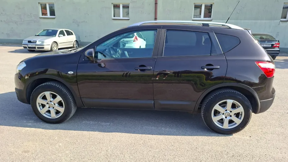 NISSAN Qashqai -