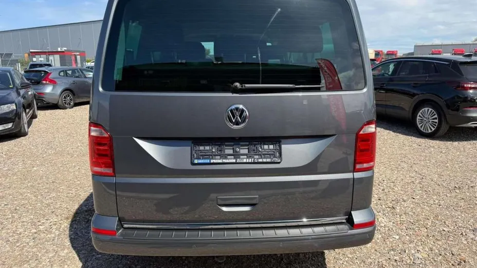 VOLKSWAGEN Multivan -