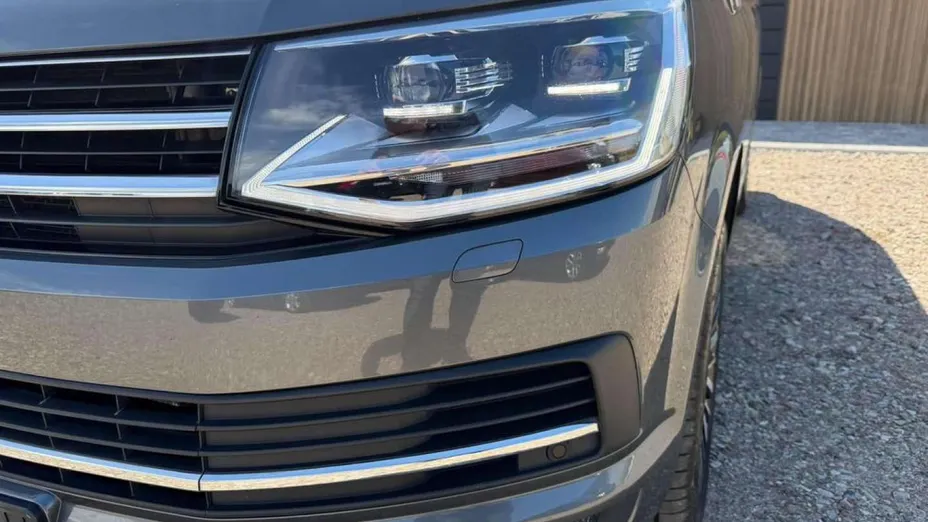 VOLKSWAGEN Multivan -