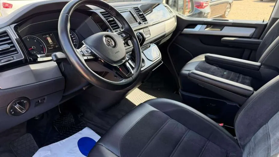 VOLKSWAGEN Multivan -