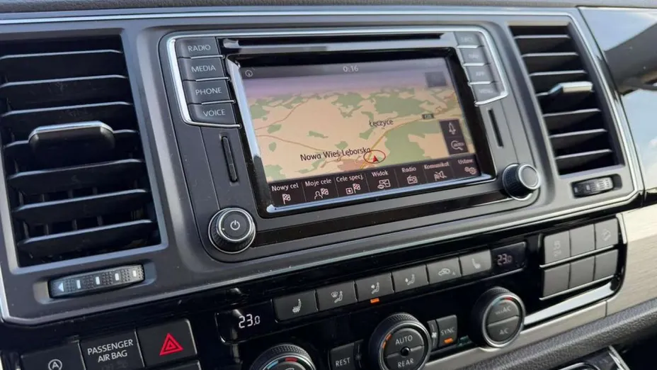 VOLKSWAGEN Multivan -