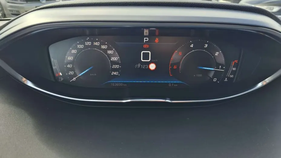 PEUGEOT 3008 -