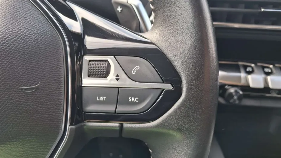 PEUGEOT 3008 -